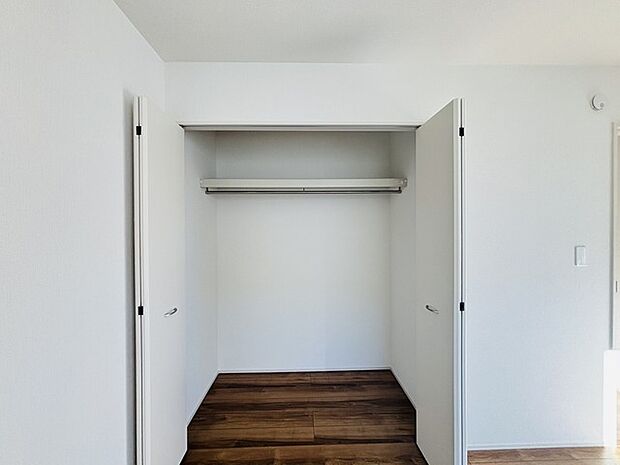 ご家族の思い出も大切にしまっておけるたっぷり収納。