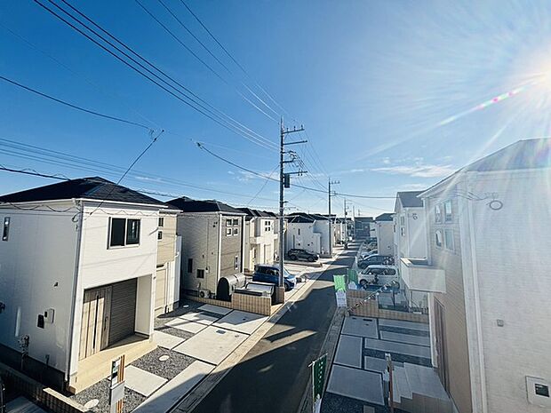 車の通りも少ない閑静な住宅地。子育てにも、第二の人生にも。