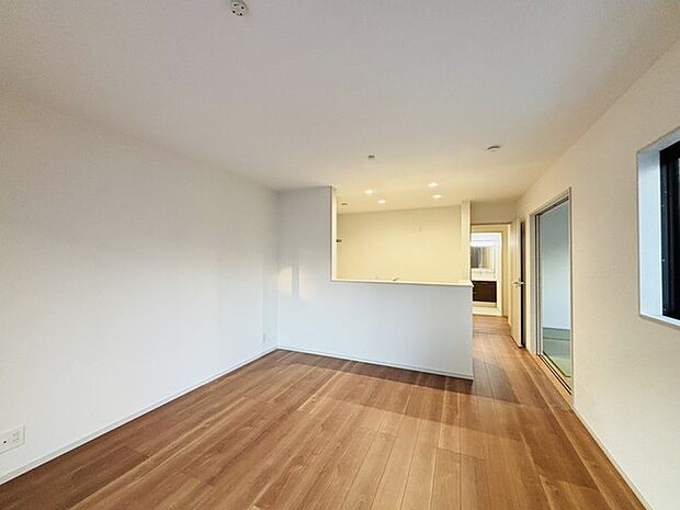 家族が自然に集りそうな広さが魅力のLDK。