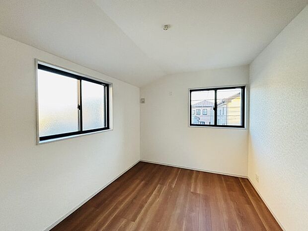 この部屋だれの部屋にしようかな、なんて会話を現地で楽しんでください。