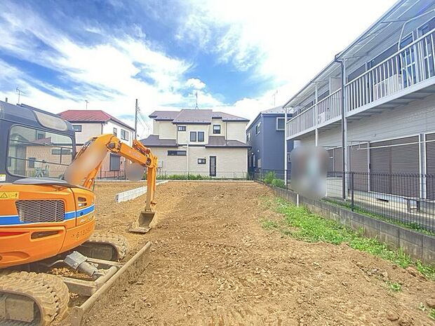 建築中ですが、同じグレードの完成済み建物を参考にご覧になることもできます。現地より最寄りの物件をご案内しますので、お気軽にご要望をお聞かせください。