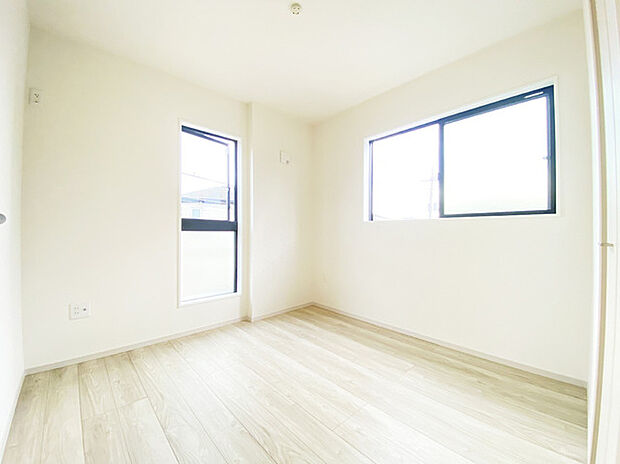 室内空間は明るい色合いで統一しています。