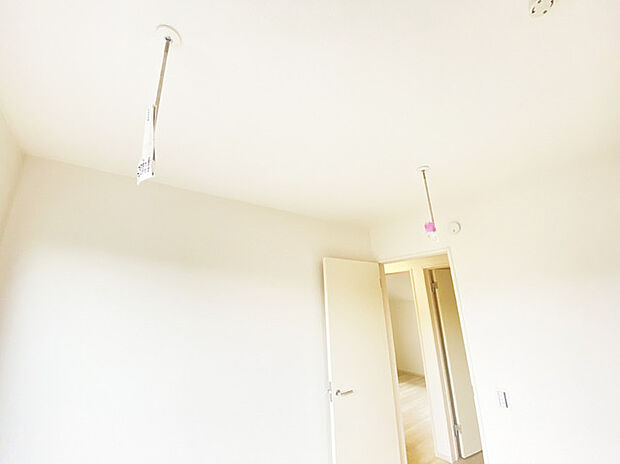 室内干し用竿かけ。