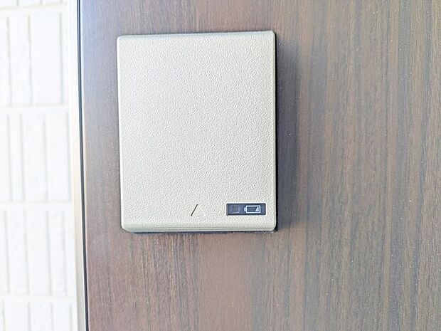 電子キーでも出入り可能な玄関扉を採用。