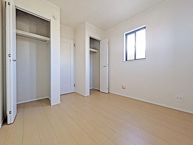 子供部屋にも嬉しい全居室収納スペース。