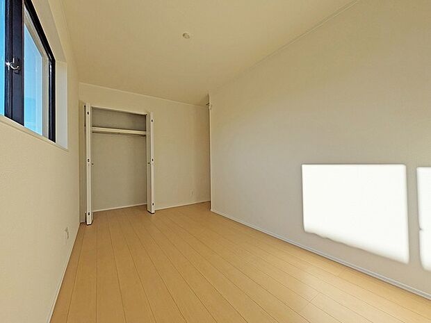 部屋ごとに設けた収納は、住みやすさへのこだわり。