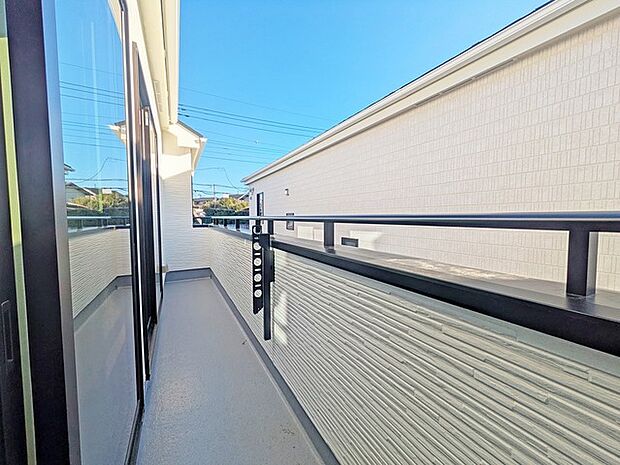 らくらくお洗濯を助けるバルコニー。