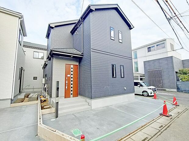 車通りの少ない閑静な住宅地、のびのびした子育てに適します。 