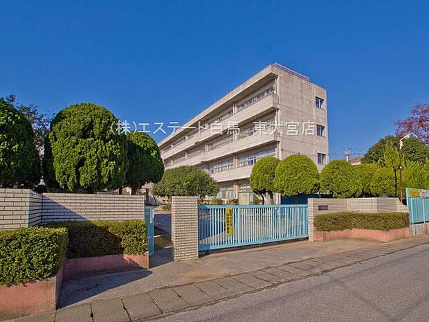 春日部市立小渕小学校（933m）