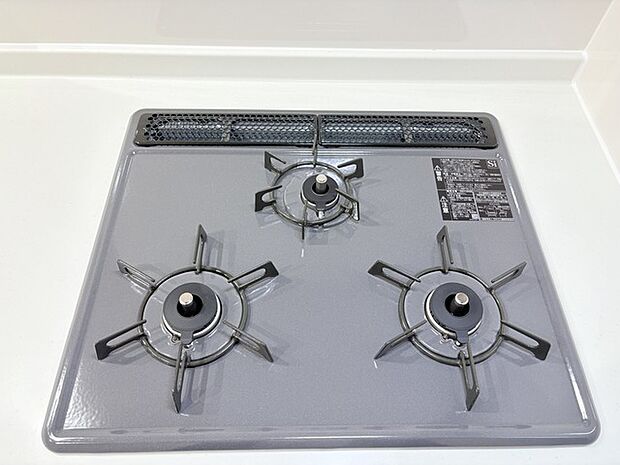 3口のガスコンロで、お料理はよりスピーディーに。