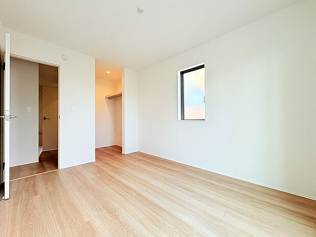 この部屋だれの部屋にしようかな、なんて会話を現地で楽しんでください。