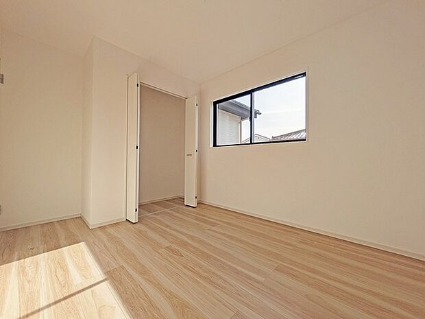 子供部屋にも嬉しい全居室収納スペース。 
