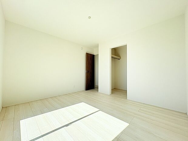 完成済み、実物をじっくりチェックできます。