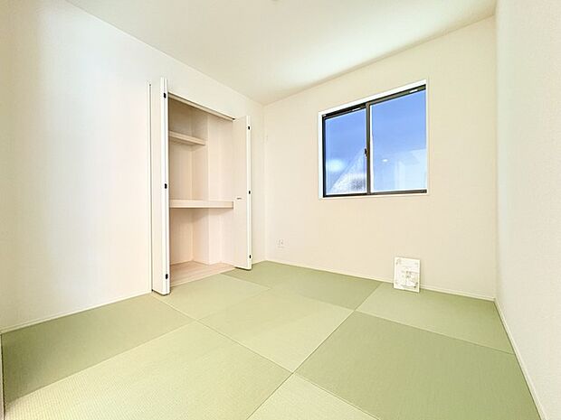 お子様にとっていいお昼寝空間になる和室は、ぜひリビングのお隣で。