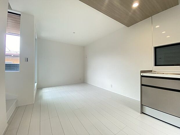 家族が自然に集りそうな広さが魅力のLDK。