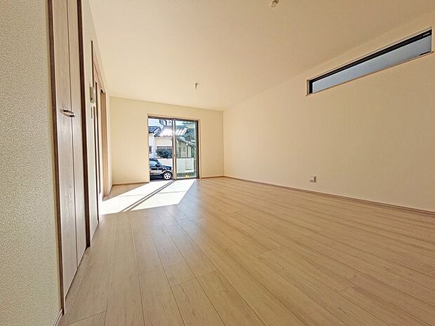 リビングは家具の配置も思いのまま。自由度が高い設計です。