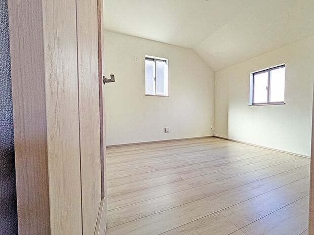 この部屋だれの部屋にしようかな、なんて会話を現地で楽しんでください。