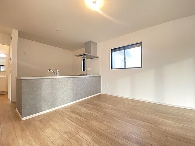 家族団らんの時間も増えそうな、くつろぎのLDK。