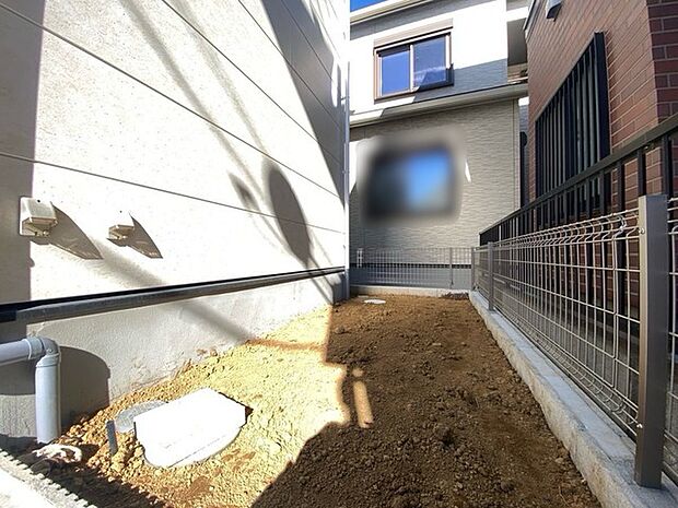 そんなに大きくはないけれど、お庭が持てるのが持家の魅力。 