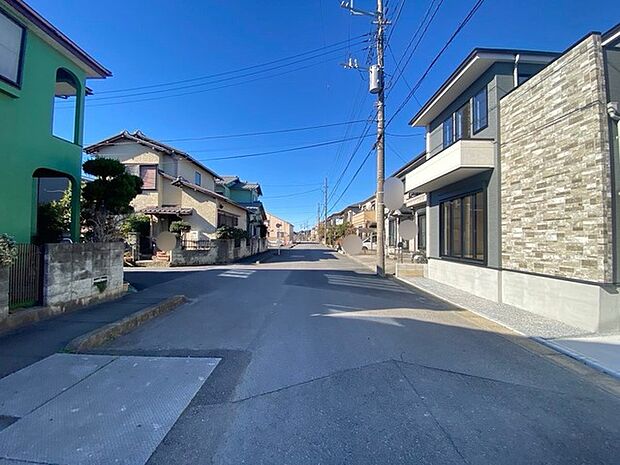 閑静な住宅地で、小さなお子様がいるご家族にも安心。 