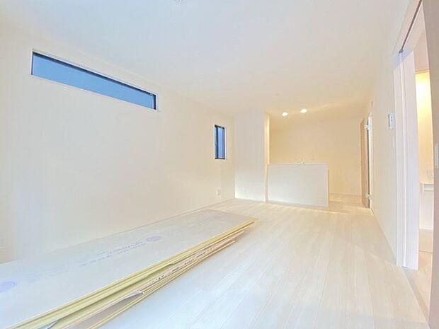 リビングは家具の配置も思いのまま。自由度が高い設計です。