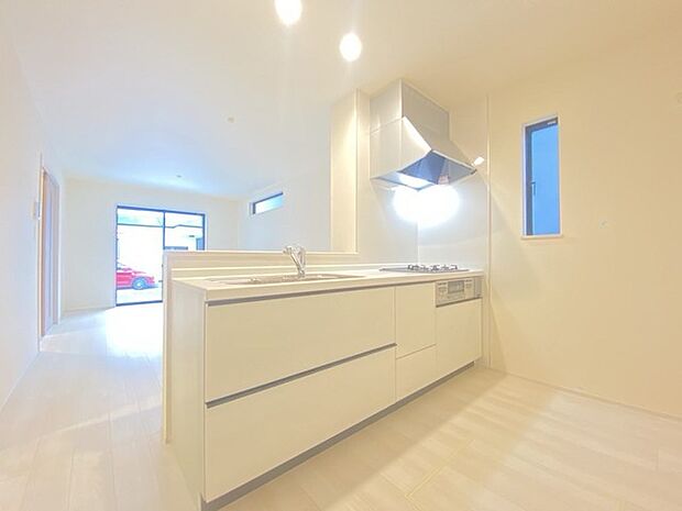 ご家族みんながゆったりくつろげる広々リビング。