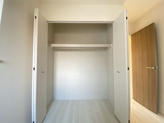 たっぷり収納で、お部屋の中はいつもキレイに片付きそうですね。