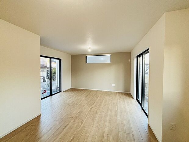 家族が自然に集りそうな広さが魅力のＬＤＫ。 