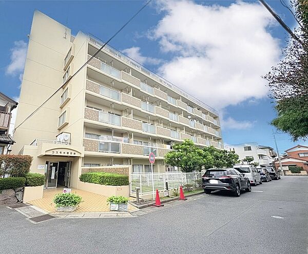 日進駅徒歩5分の近さ。 忙しい朝が助かる立地、 暮らしにゆとりが生まれます。