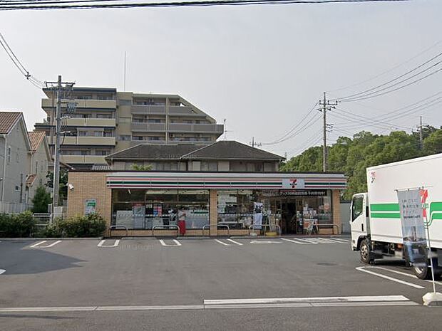 セブンイレブン東浦和駅北通り店(310m)