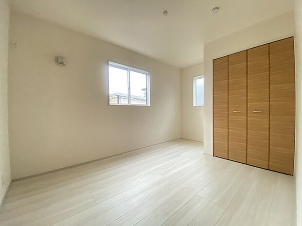 完成済み、実物をじっくりチェックできます。