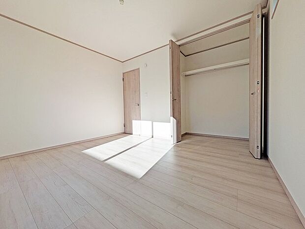 部屋ごとに設けた収納は、住みやすさへのこだわり。