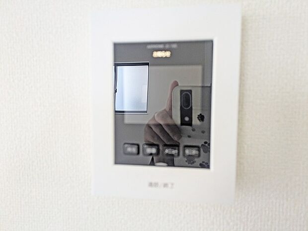 安心のTVモニター付きインターフォン。