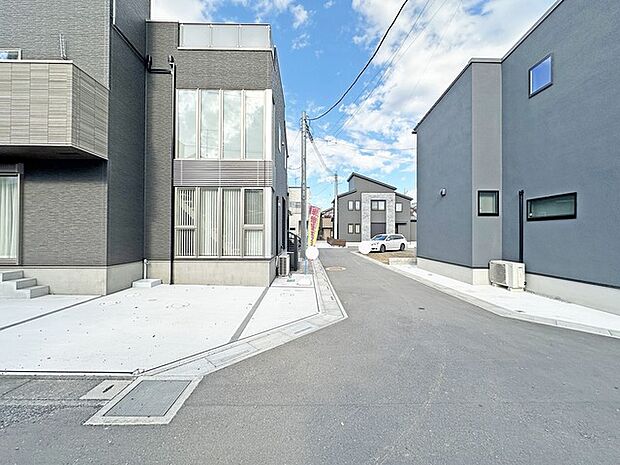 南道路に面した、陽当たり良好な物件です。