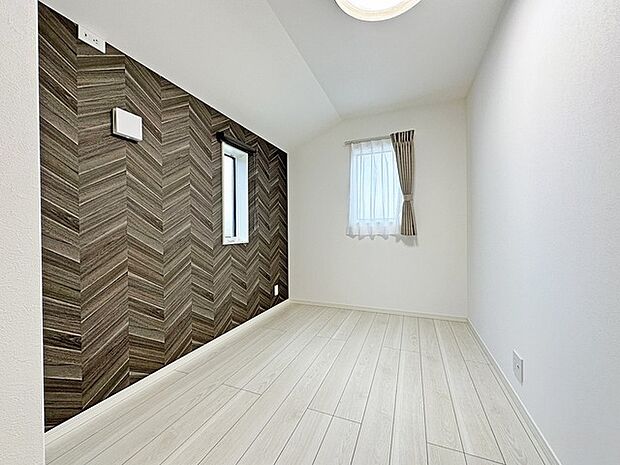 完成済み、実物をじっくりチェックできます。