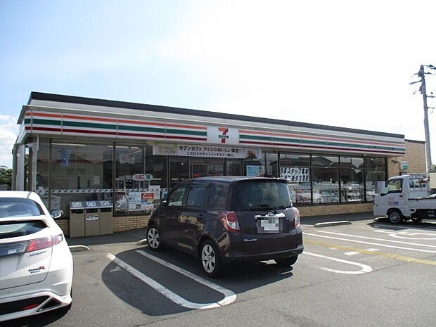 セブンイレブン桶川川田谷店（570m）