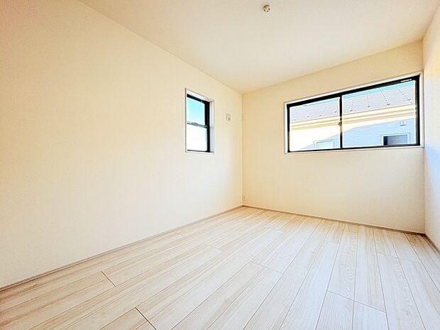 完成済み、実物をじっくりチェックできます。