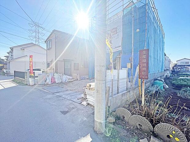 幅員こそやや狭くても、その分交通量が少なくて安心。