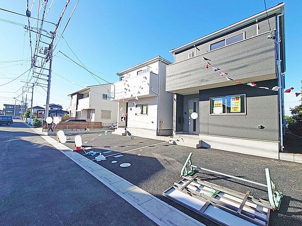 幹線道路から1本入った現地は、想像以上に静かに感じられます。 