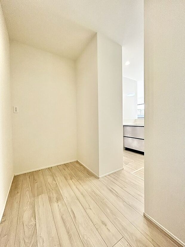 キッチンに立つ楽しみがグッと上がるパントリー。現地でイメージトレーニングしてみましょう。 