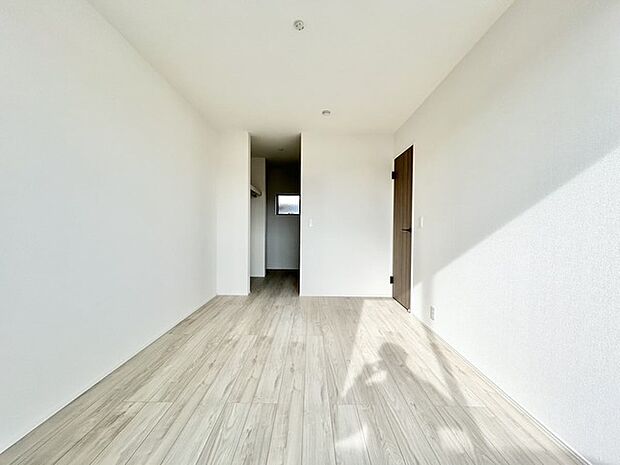 完成済み、実物をじっくりチェックできます。