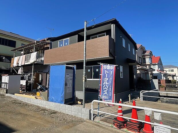 ベランダの向きも、リビングの大きな窓も南に向けました。 