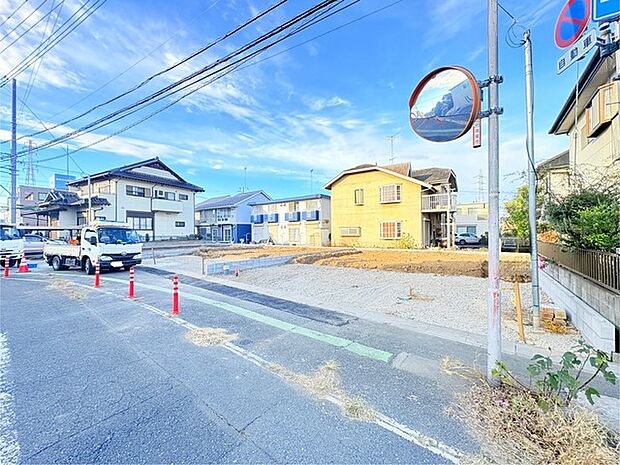 JR宇都宮線「東大宮」駅東口徒歩3分、提携駐車場もあります。エステート白馬東大宮店までお気軽にお問い合わせください。