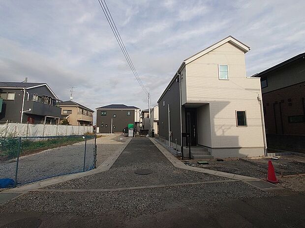 奥まった立地ながら、その分通行人等の目にも触れにくい建物配置。