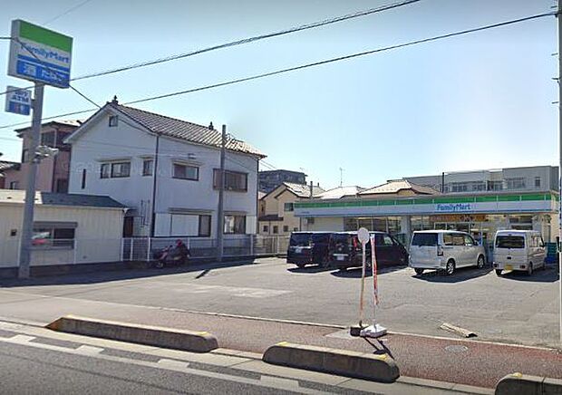 ファミリーマート春日部大場店(450m)