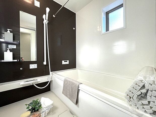 1坪広さを設けた浴室でゆったりバスタイム。
