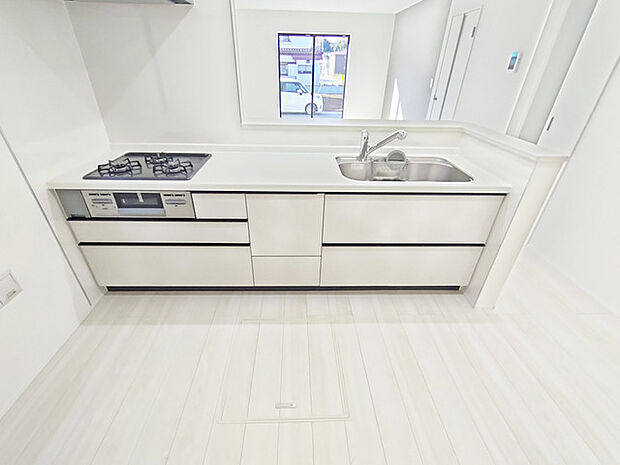 料理をしながらでも、ご家族との会話を楽しめる対面キッチン。