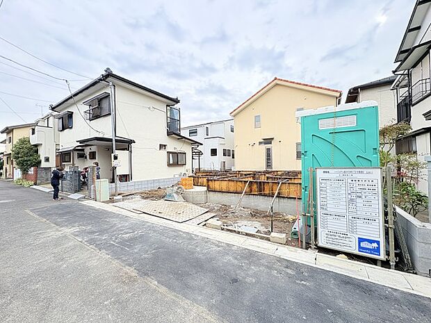 基礎から完成済みの住まいまで、各工程をご確認いただけます。