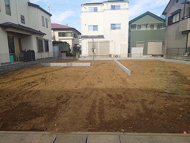 奥まった立地ながら、その分通行人等の目にも触れにくい建物配置。