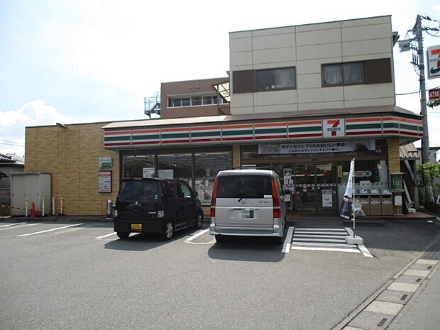 セブンイレブン桶川上日出谷店（400m）